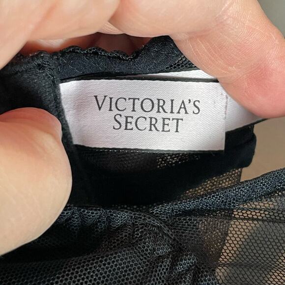 Victoria’s Secret black lace long sleeve sheer lace bodysuit size 34B - Picture 8 of 10